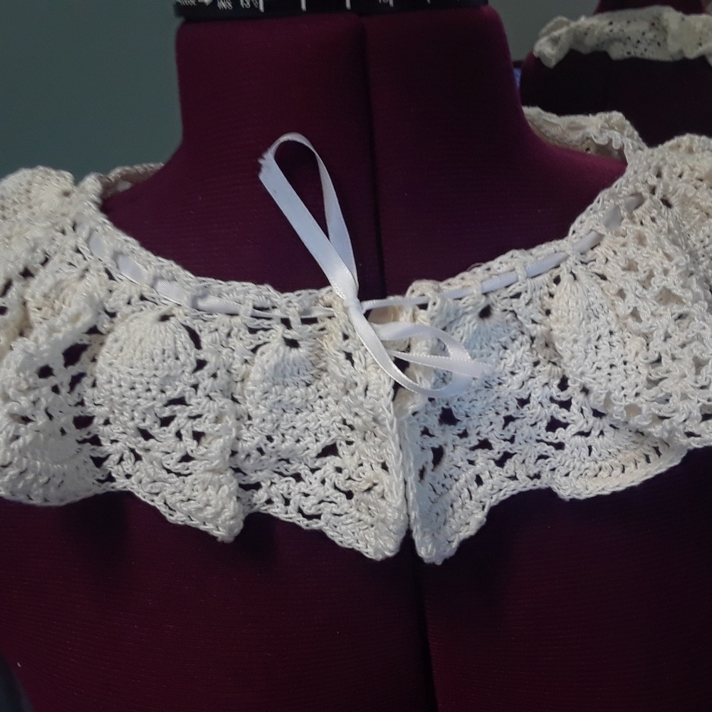 Hand crocheted Peter pan collar